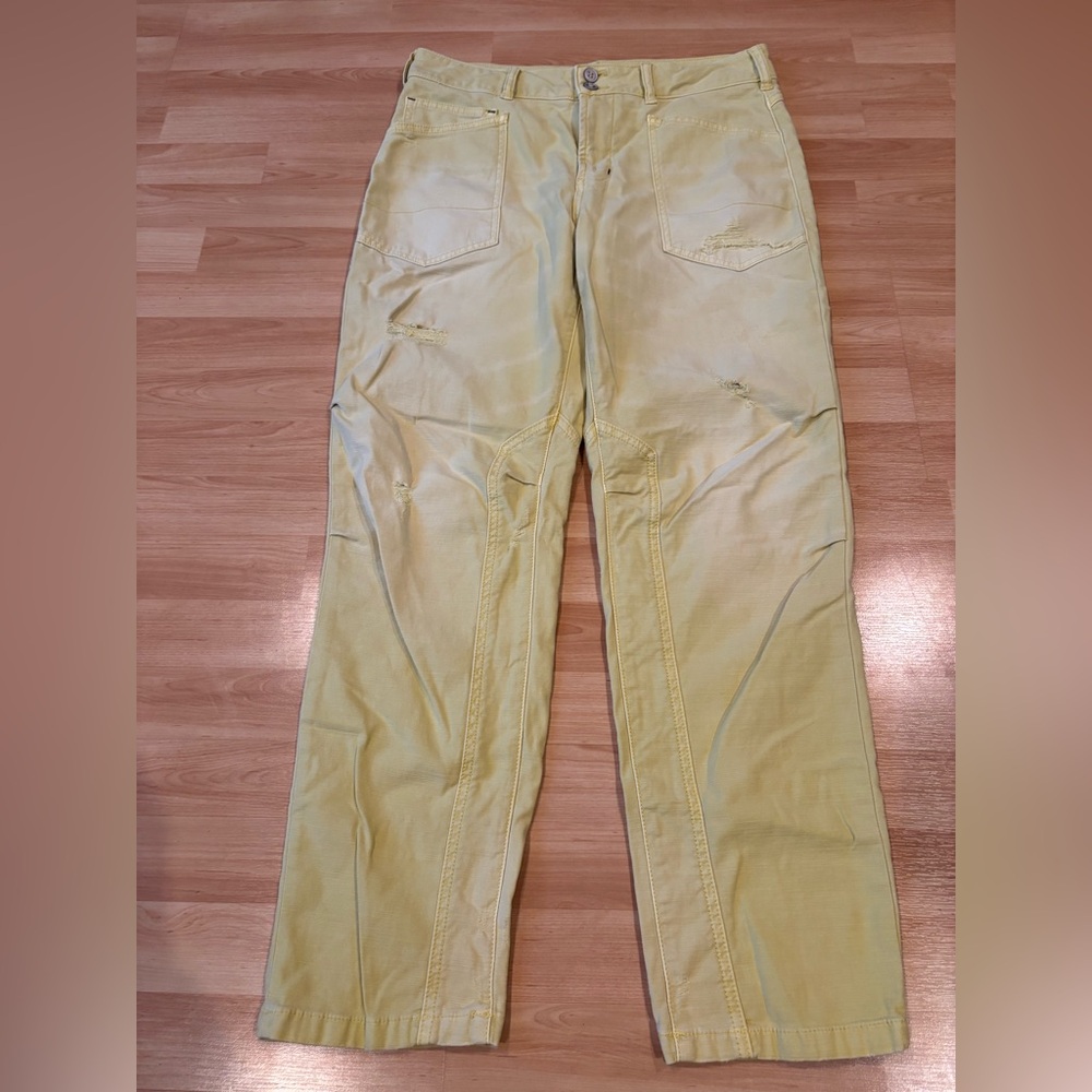 Pilcro - Distressed light yellow jeans